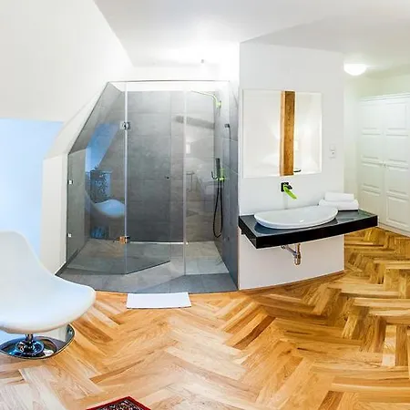 Olga Hotel 3*