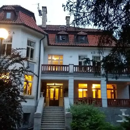 Olga Отель Jevany