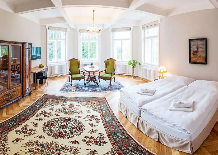 Olga فندق Jevany